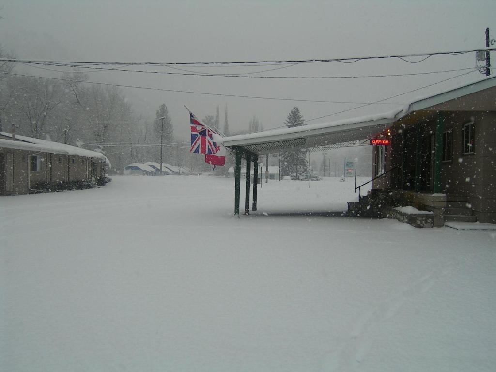 Johnny'S Motel Grand Forks Exterior foto